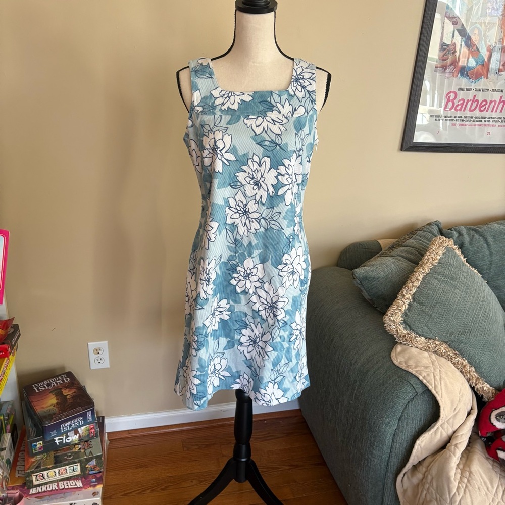 Garnet Hill blue floral sleeveless knee-length cotton casual dress